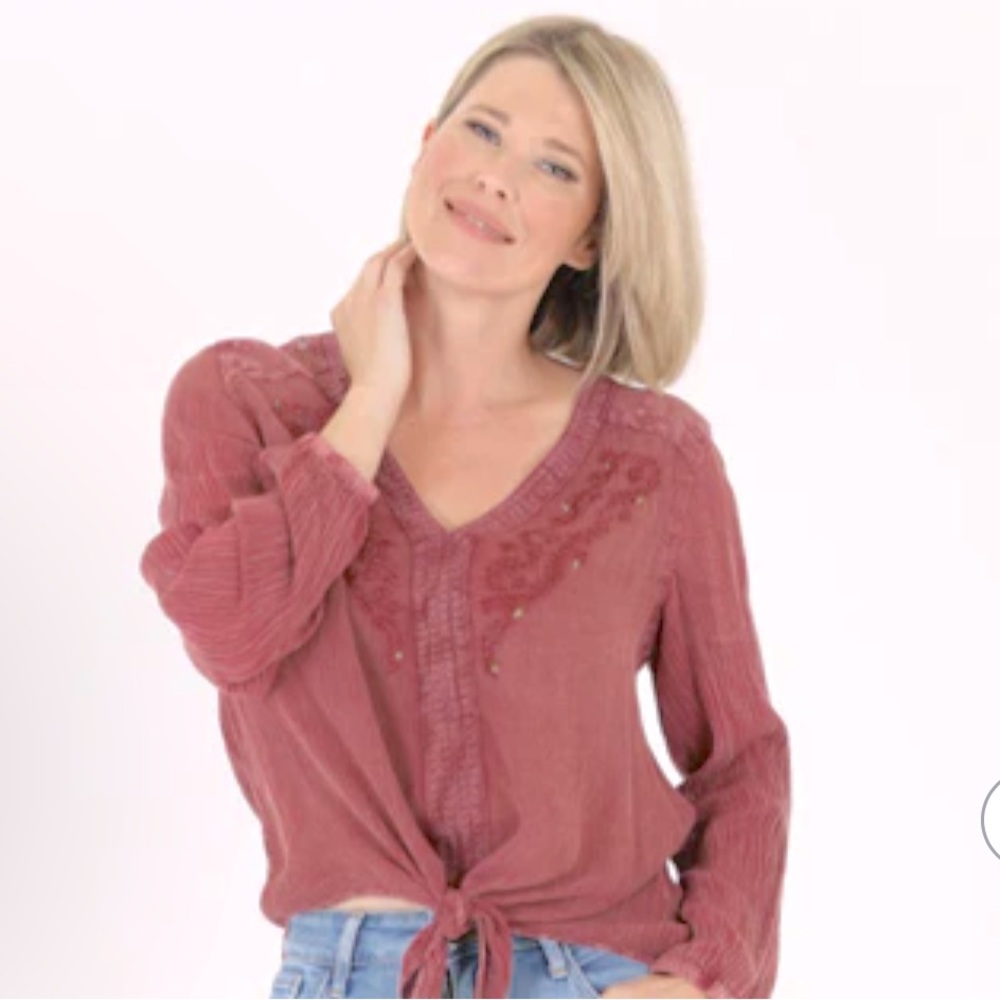 Nostalgia Women's Embroidered Tie Hem Top NWT in M